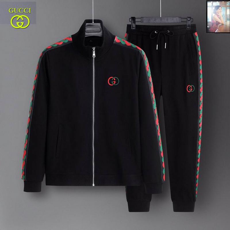 Gucci Men's Suits 371